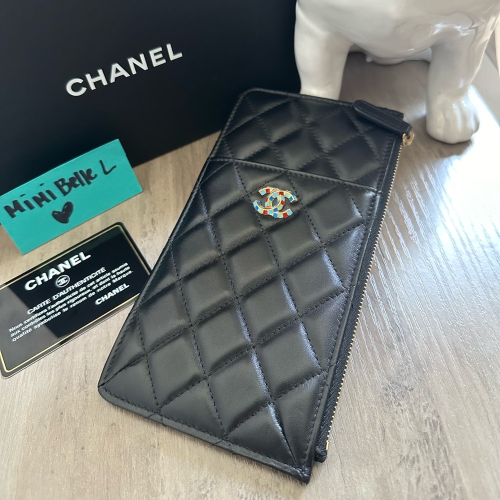 CHANEL Black Quilted Lambskin Zip Wallet Limited Edition CC